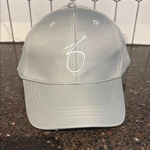 ZO Skin Health Sliver Cap *LIMITED EDITION*AUTH*  unisex